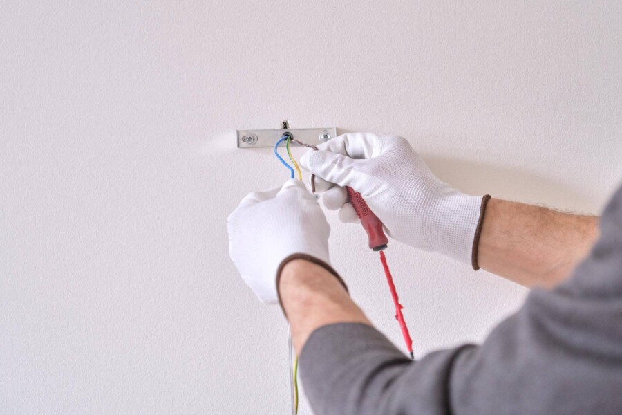 Instalacja elektryczna jak zrobić ją bezpiecznie w domu?