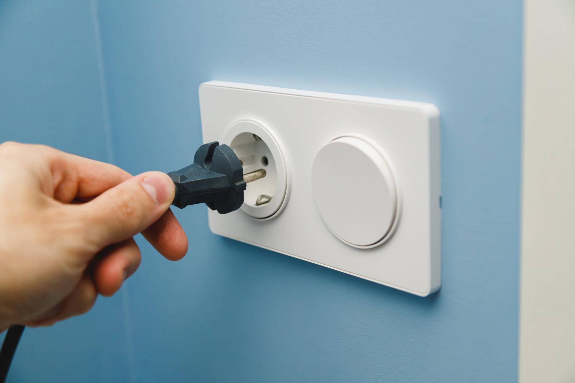 Ile kosztuje podłączenie gniazdka elektrycznego w domu?