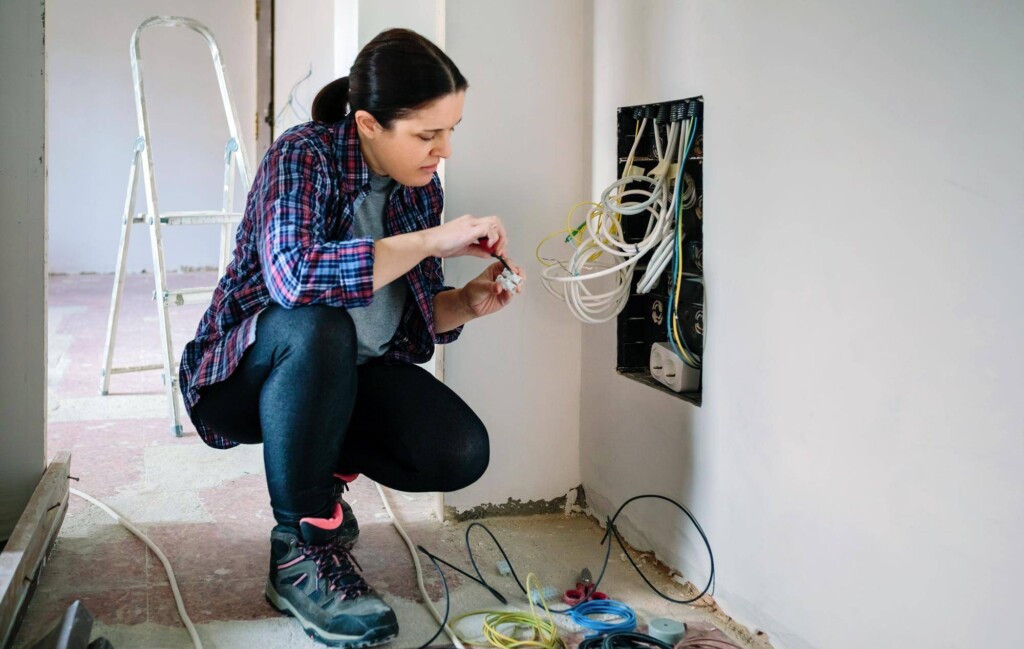 Ile kosztuje położenie instalacji elektrycznej w mieszkaniu?