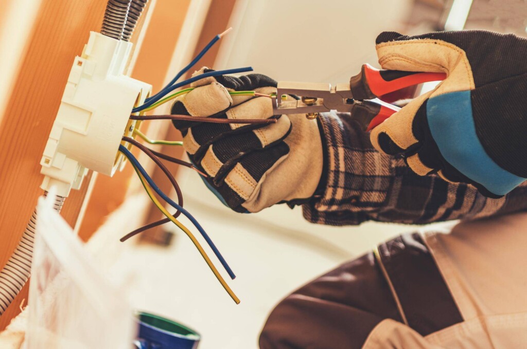 Jak wycenić instalację elektryczną w nowym domu?