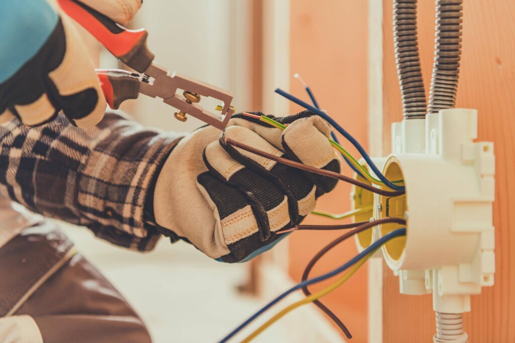 Jak zrobić instalację elektryczną w domu?