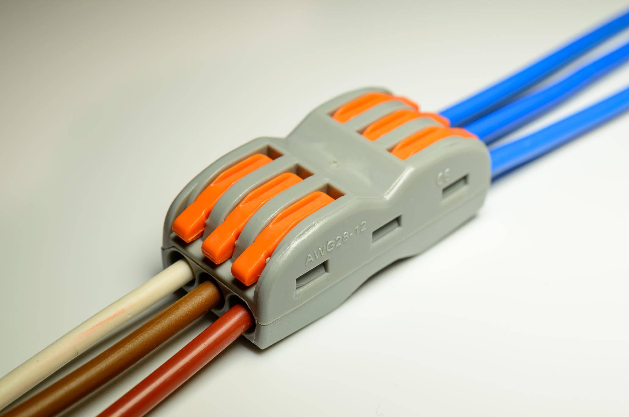 Od czego zależy ile kosztuje położenie kabla elektrycznego?