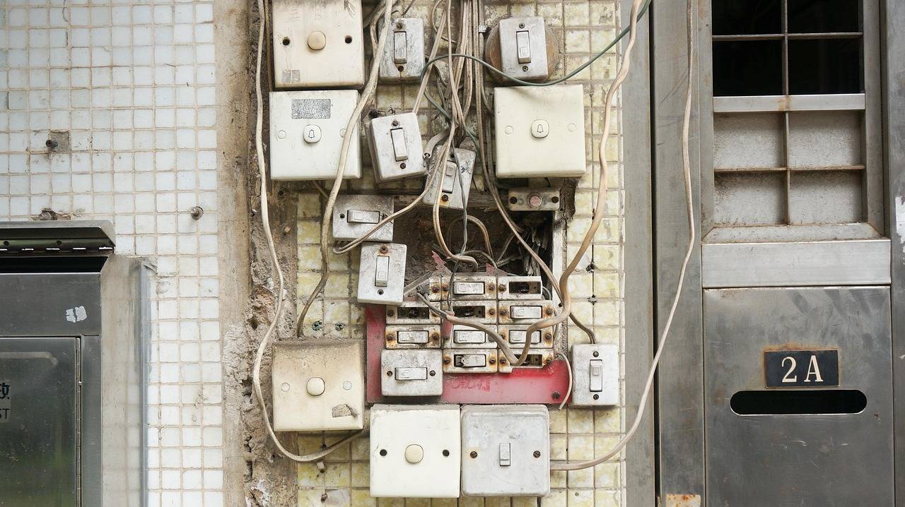 Elektryka jak zrobić samemu bezpiecznie i zgodnie z zasadami